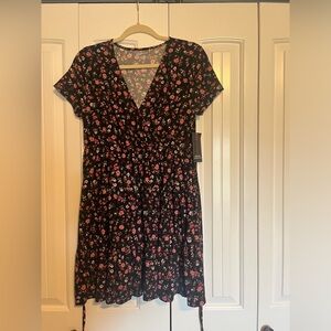 NWT Black floral No Boundaries dress. Size L